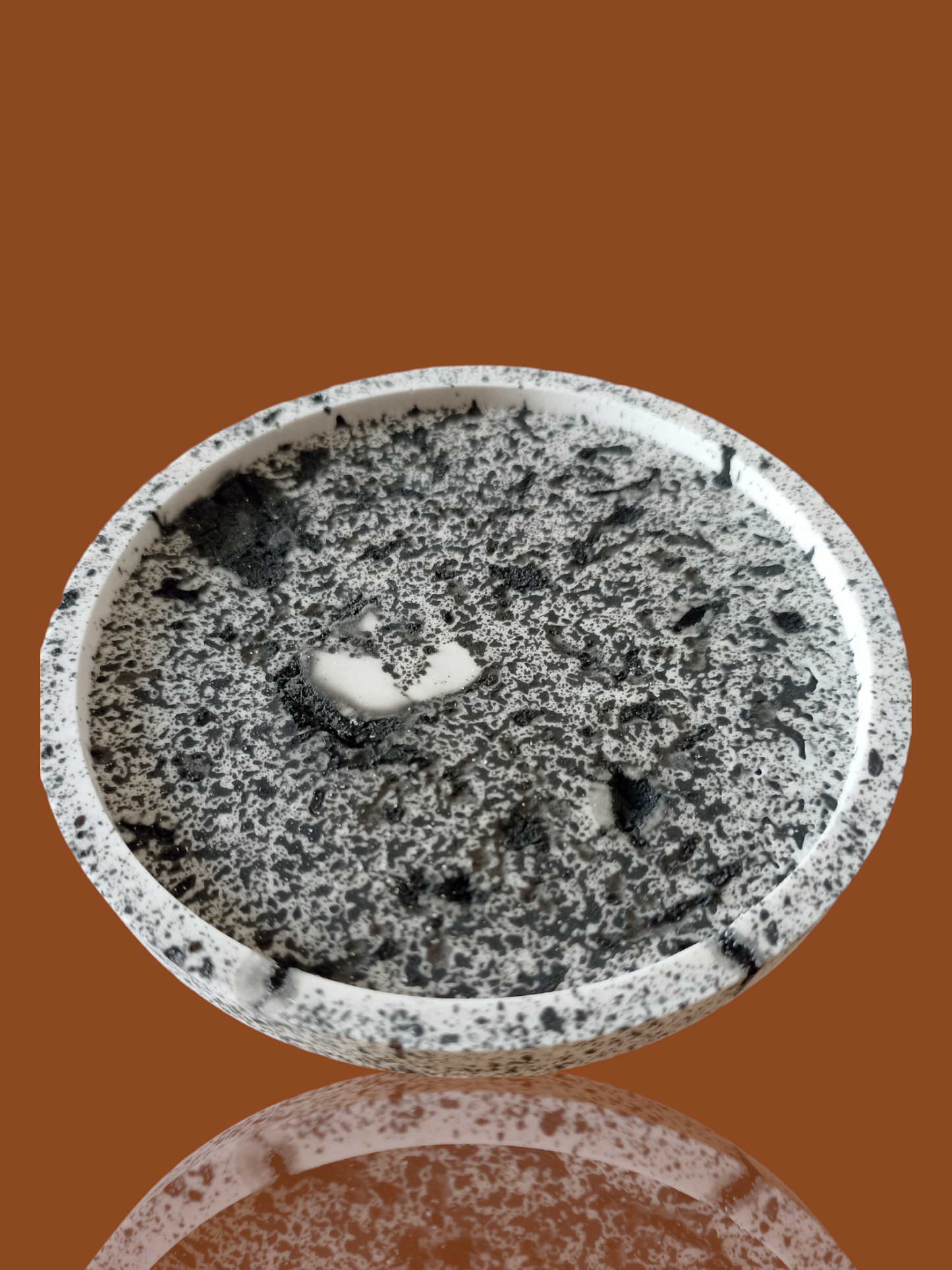 Disque en Jesmonite - Effet gouttes noires